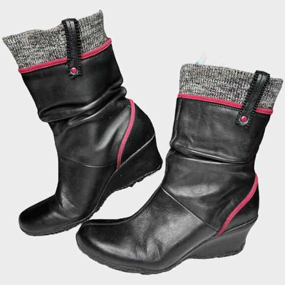 Merrell Lily Black Leather Slouch Wedge Boots - Picture 4 of 7
